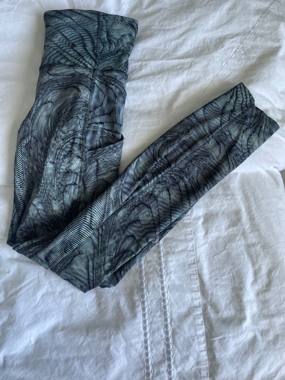 Lululemon size 4 leggings